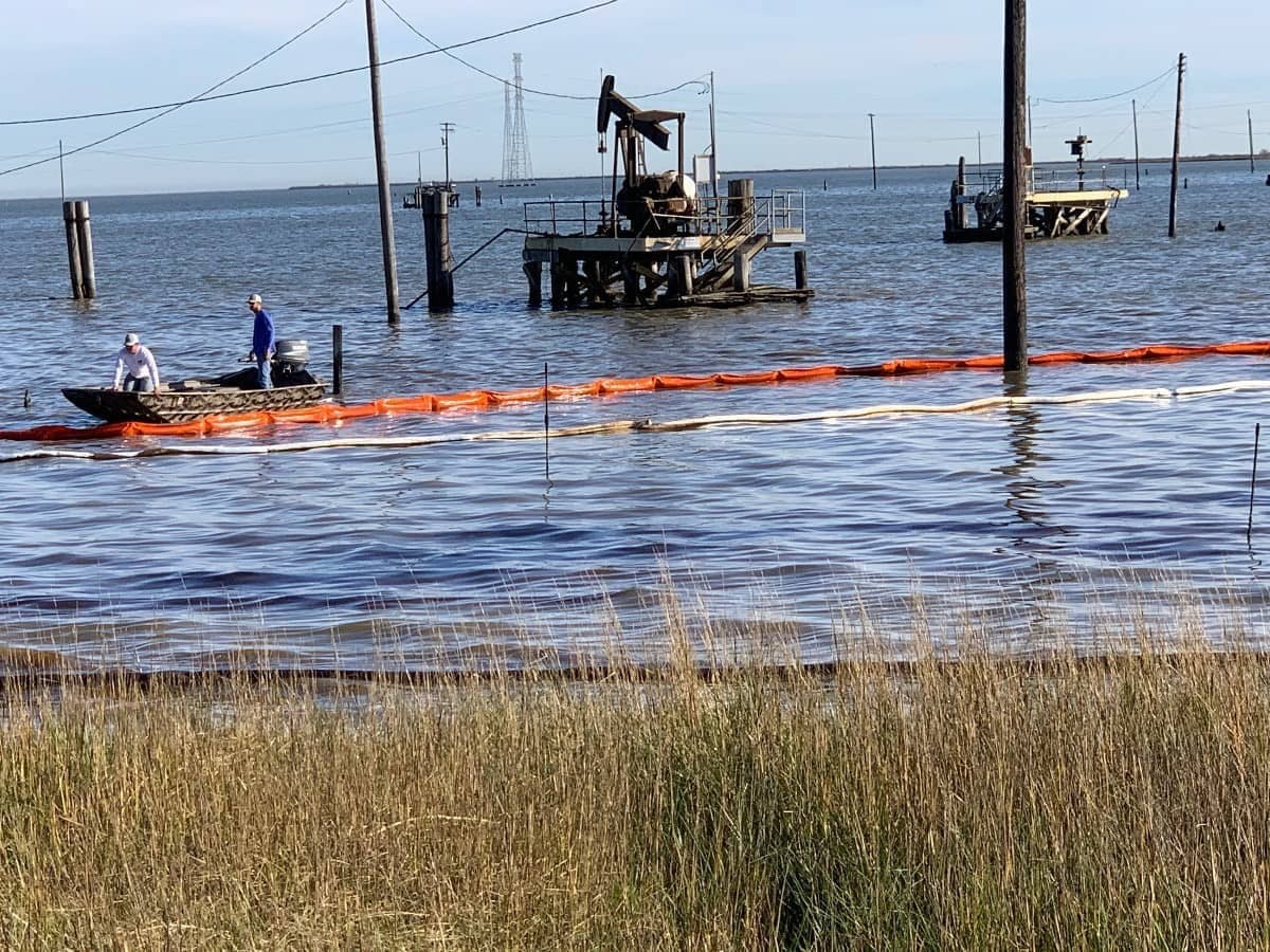 TBC Oil Containment Boom and Sorbent Boom Deployment Tabbs Bay 1 small